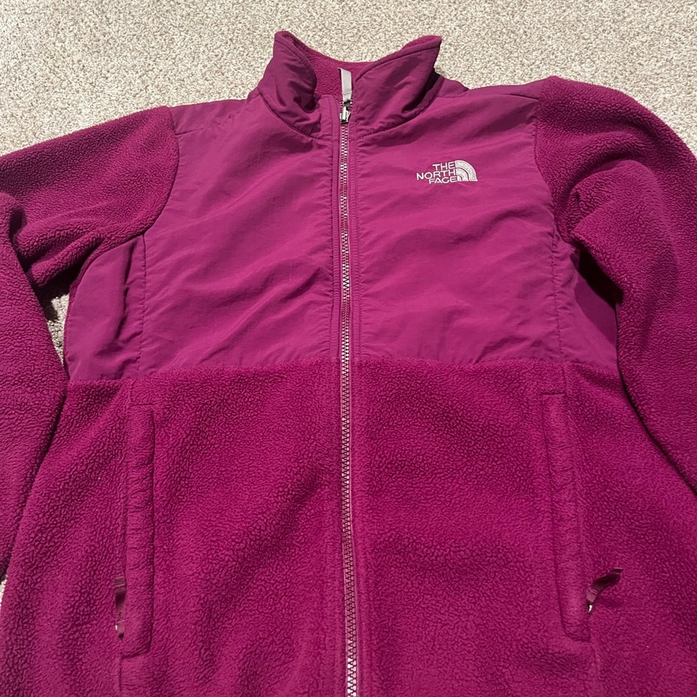 The North Face Girl’s Denali Fleece Jacket. Girl’s 14/16